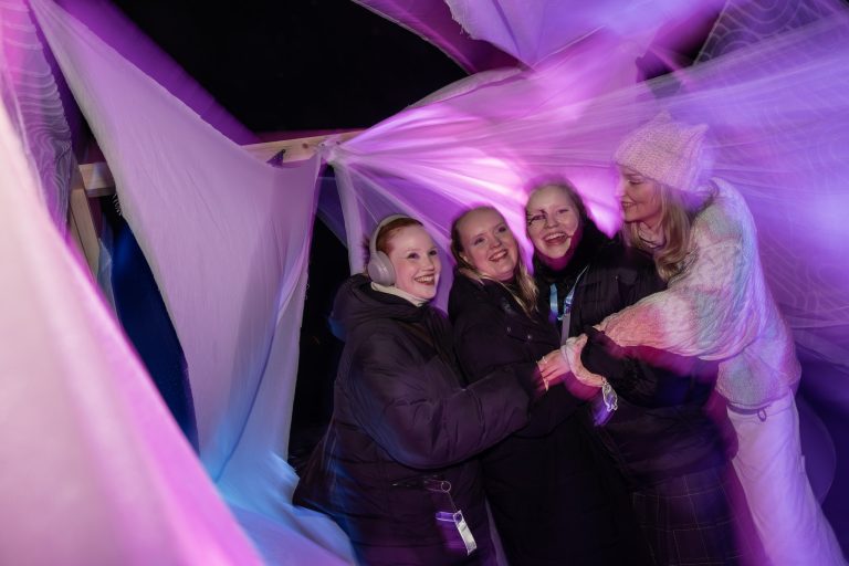 FrozenPeople_X8A6305_Harri_Tarvainen